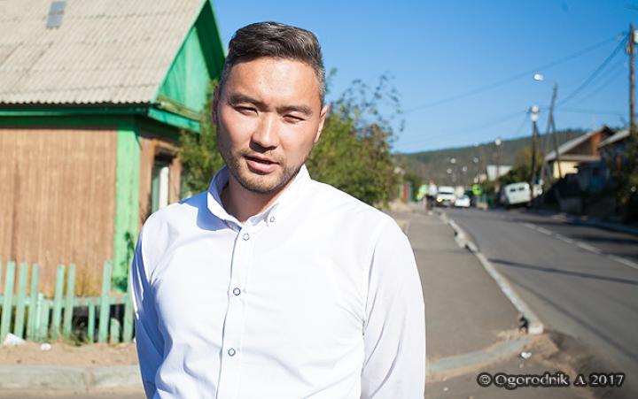 "Это позволило обойти законодательный лимит на аванс". Задержан очередной высокопоставленный служащий правительства Бурятии "Это позволило обойти законодательный лимит на аванс". Задержан очередной высокопоставленный служащий правительства Бурятии