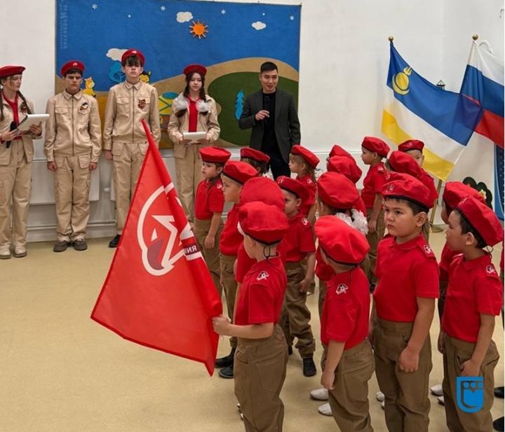 "Это важный шаг для будущего России". Депутат Владимир Ильин поздравил детсадовцев-юнармейцев